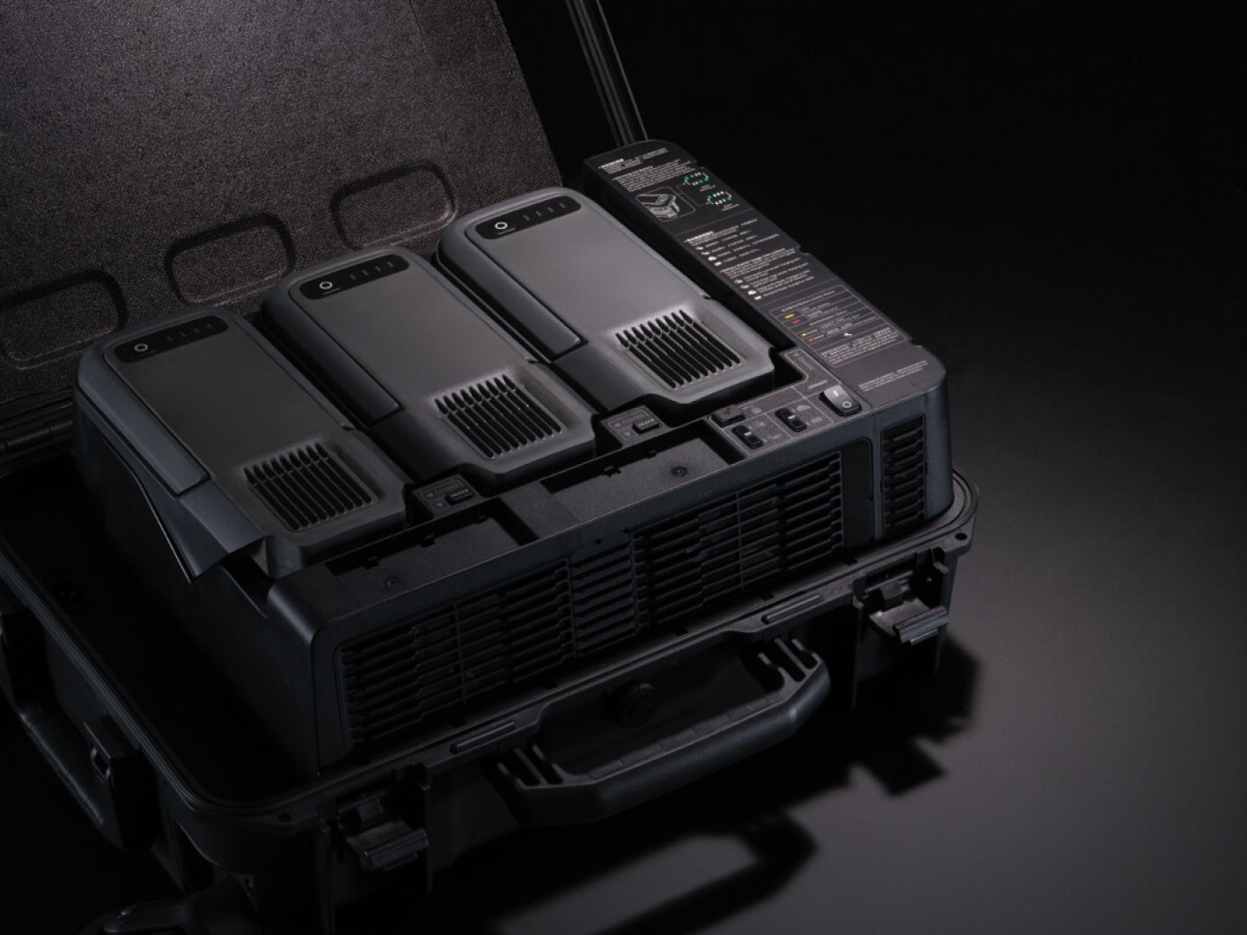 Inteligentní bateriová stanice BS100 pro dron DJI Matrice 400