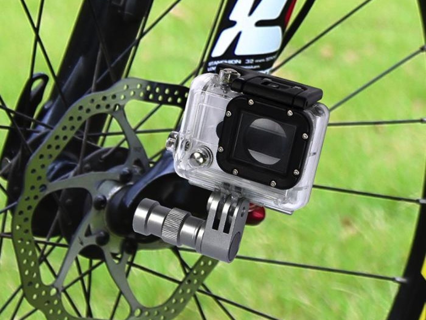 Držák akční kamery na kolo