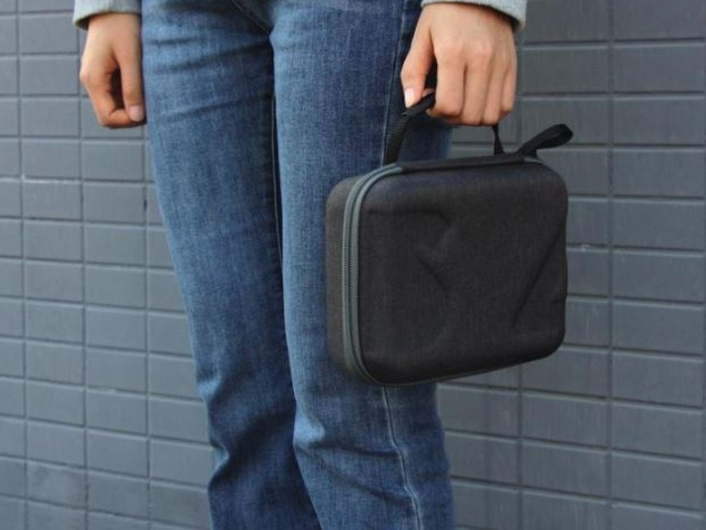 Šedé pouzdro na dálkový ovladač DJI RC Pro