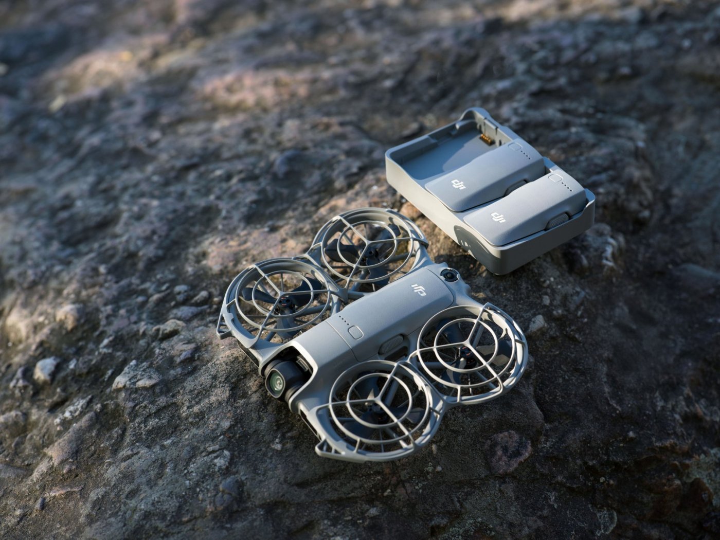 DJI Neo 2 + nabíjecí stanice