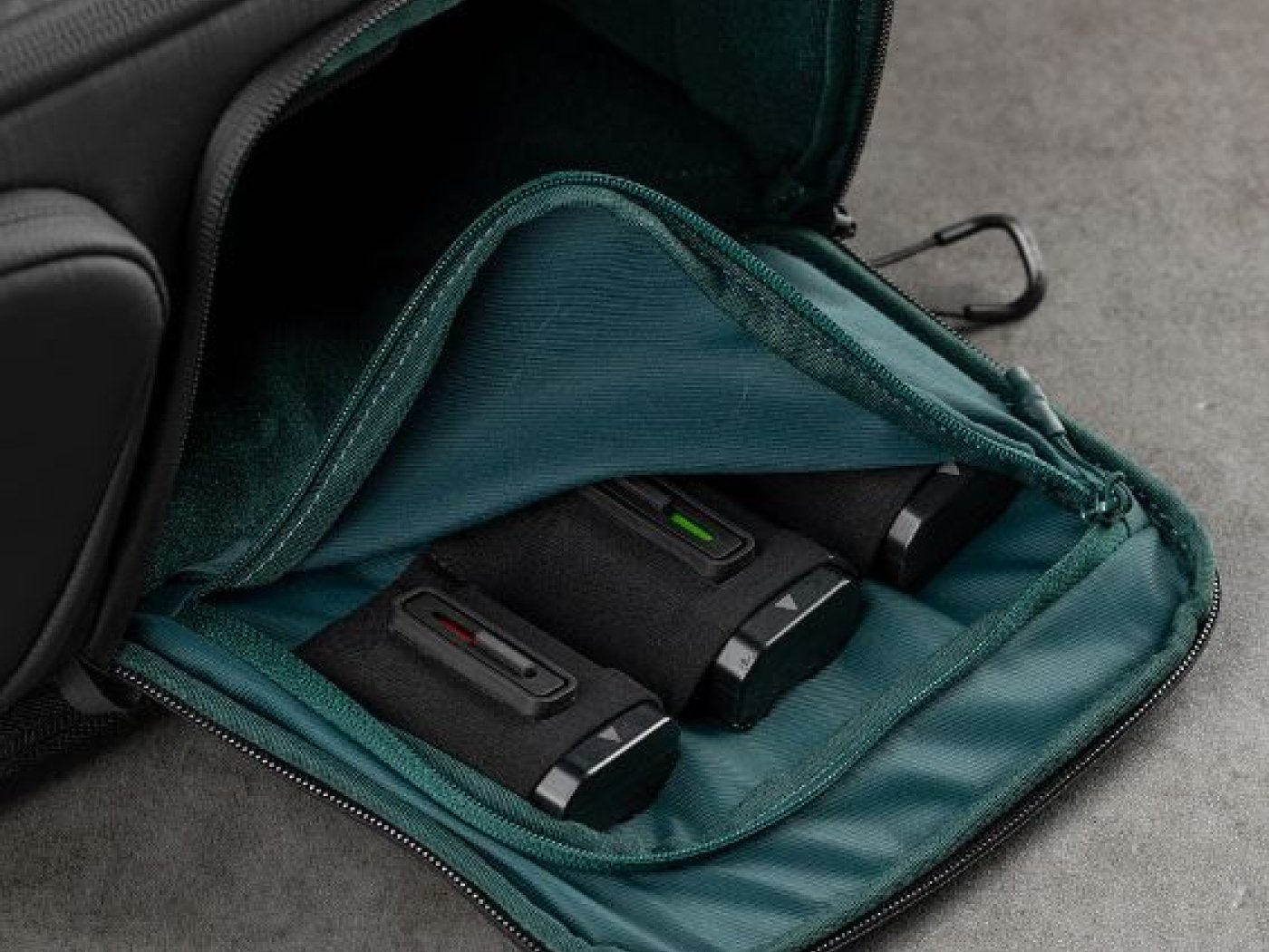 Pgytech OneMo 2 fotobatoh 25L + malá brašna