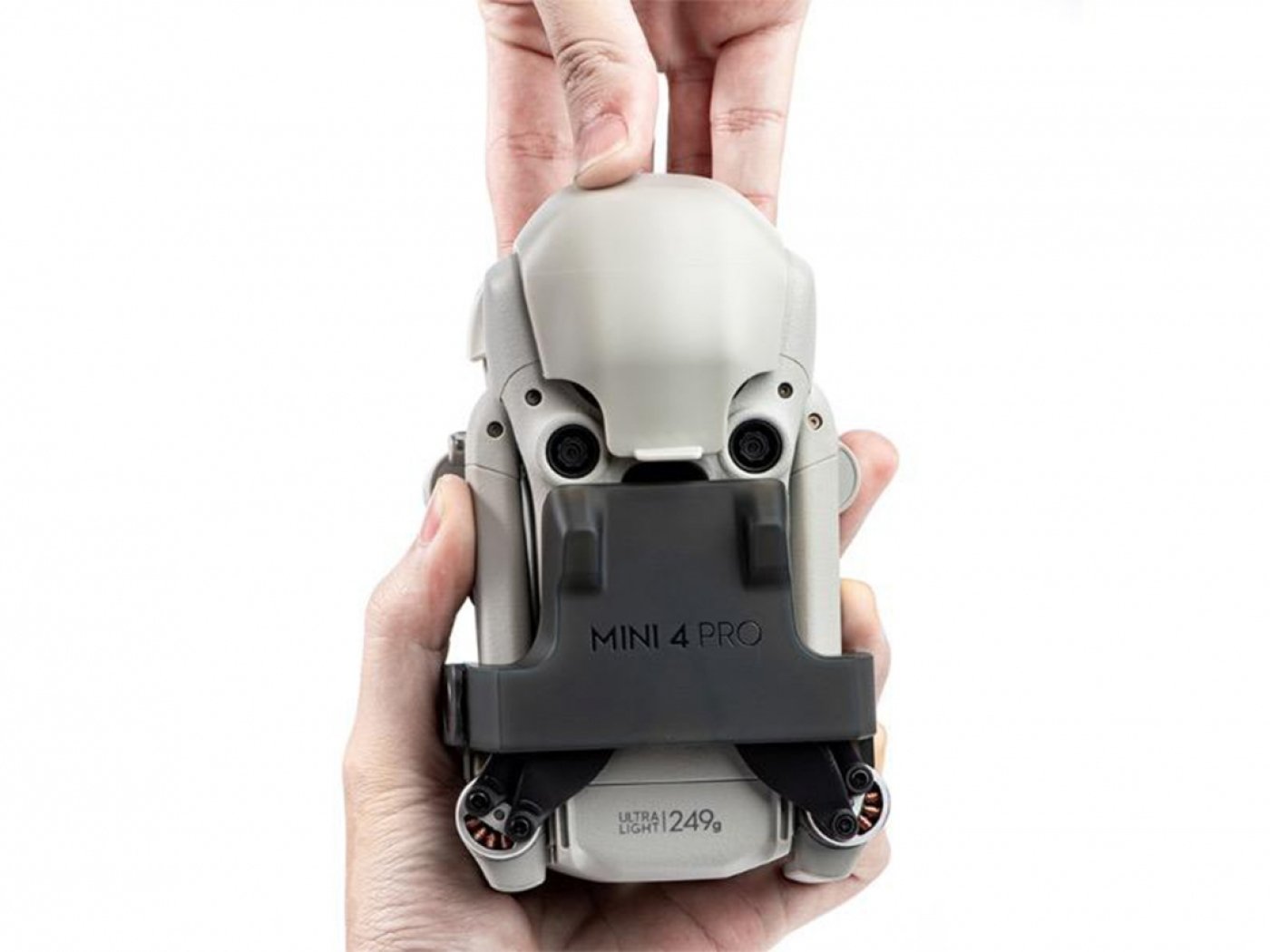 Šedý kryt kamery a předních senzorů na dron DJI Mini 4 Pro