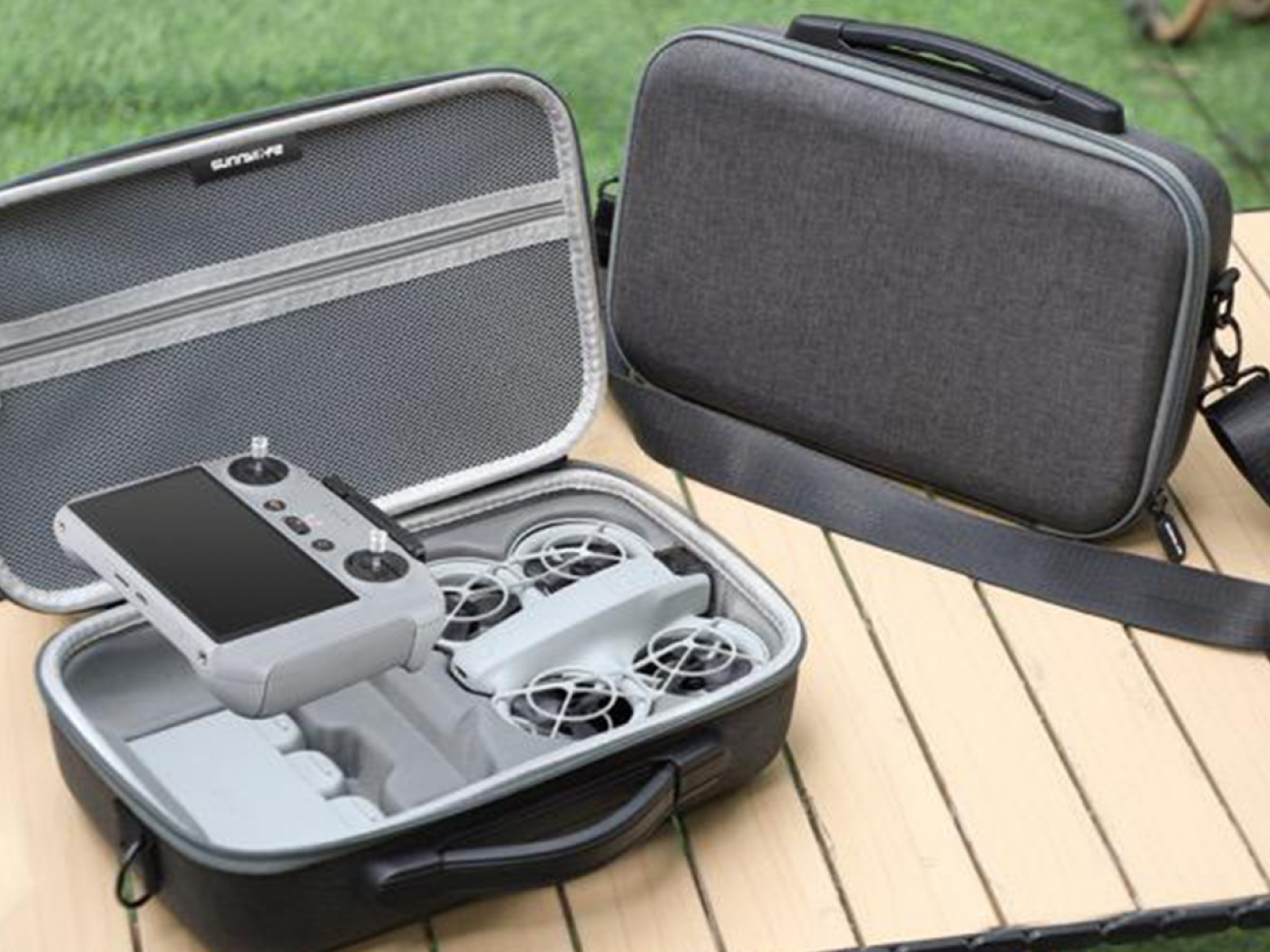 Šedé pouzdro na dron DJI Neo