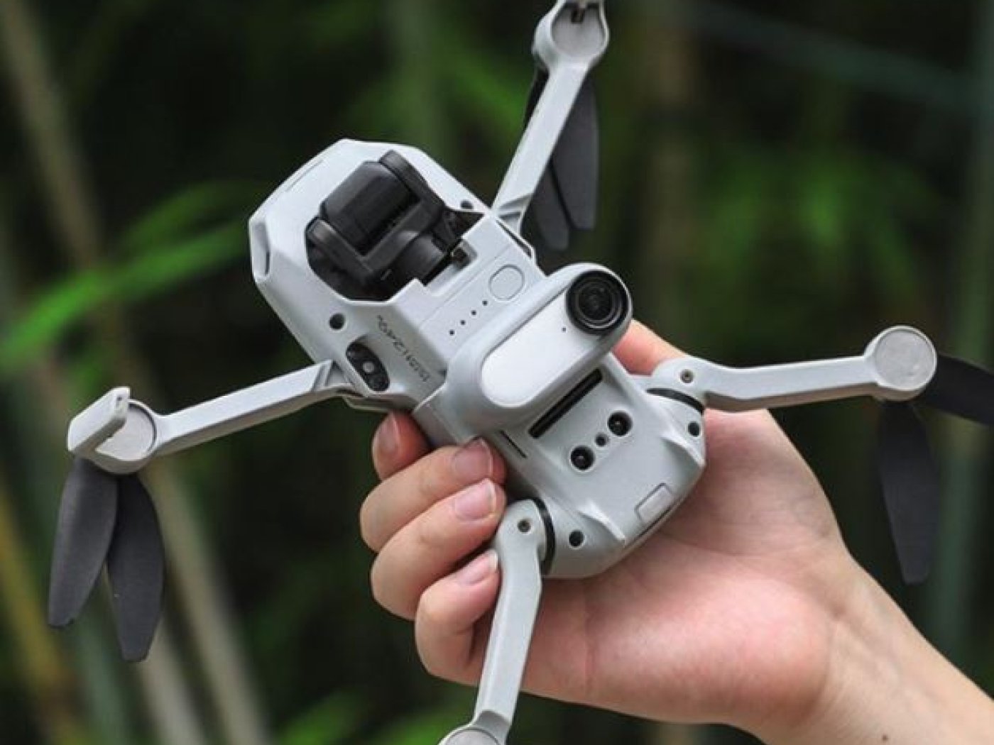 Univerzální držák kamery Insta360 Go 2 na dron