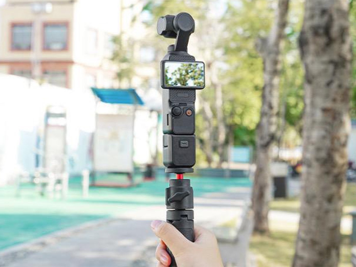 Tripod s prodlužující tyčí na akční kameru