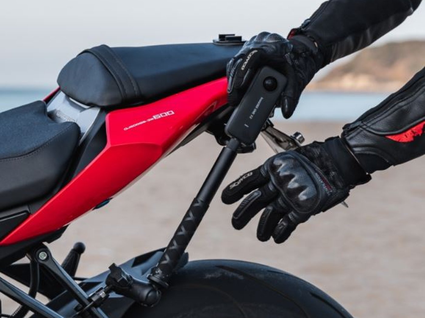 Sada příslušenství pro připevnění kamery Insta360 na motorku