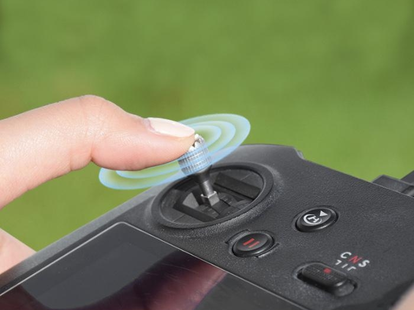 Černé ovládací kniply na DJI RC Pro