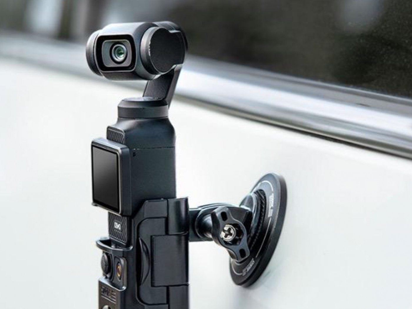 Magnetická základna na akční kameru