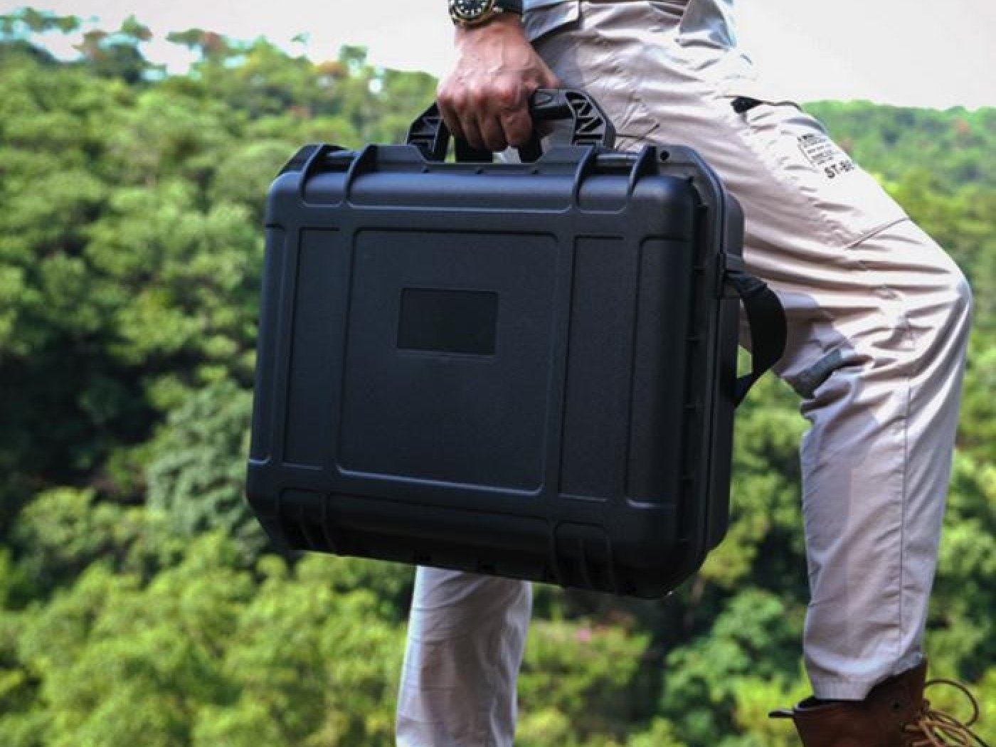 Černý voděodolný kufr na dron DJI Avata