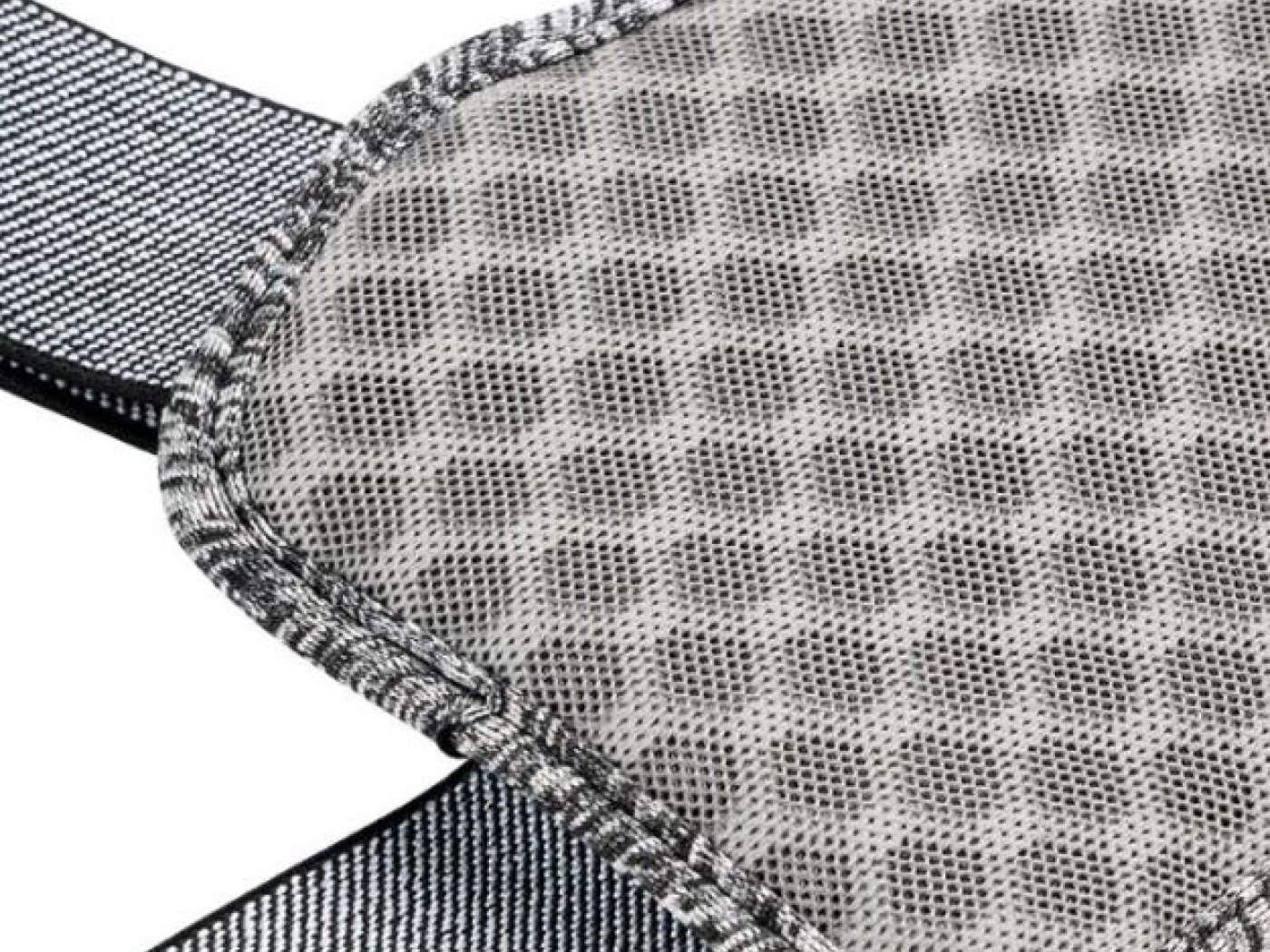 Hrudní popruh s předním a zadním adaptérem pro připojení akční kamery