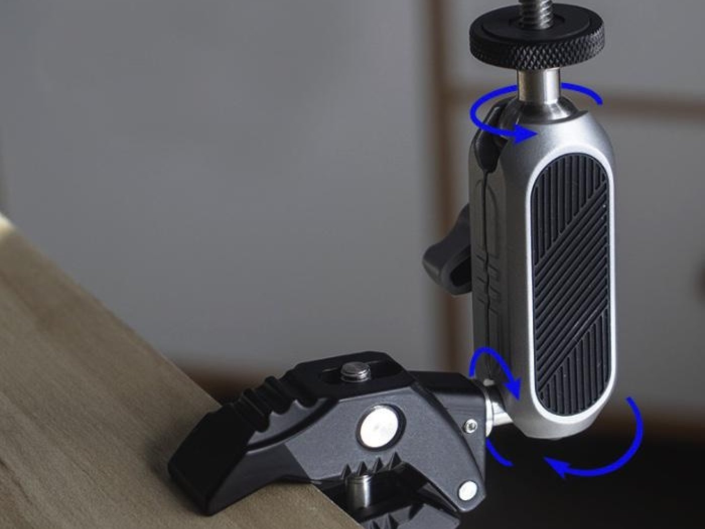 Multifunkční držák z hliníkové slitiny pro akční kameru