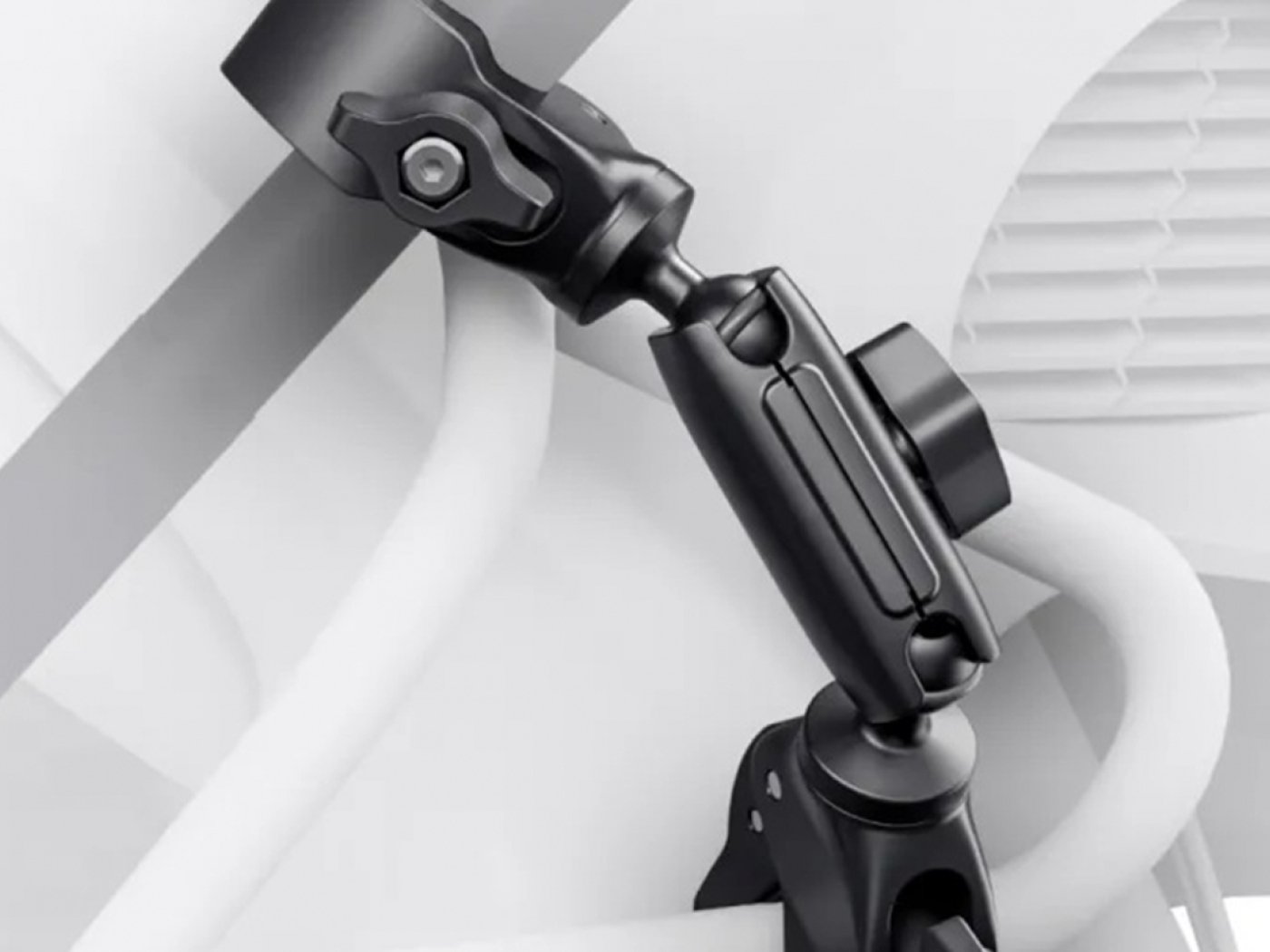 Insta360 podpůrný držák selfie tyče na motorce