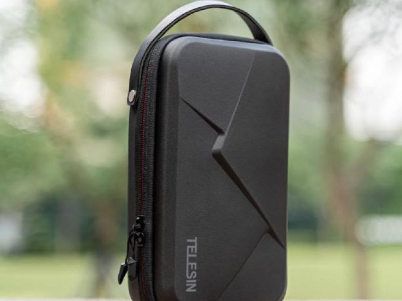 Pouzdro s nastavitelným vnitřkem na akční kameru