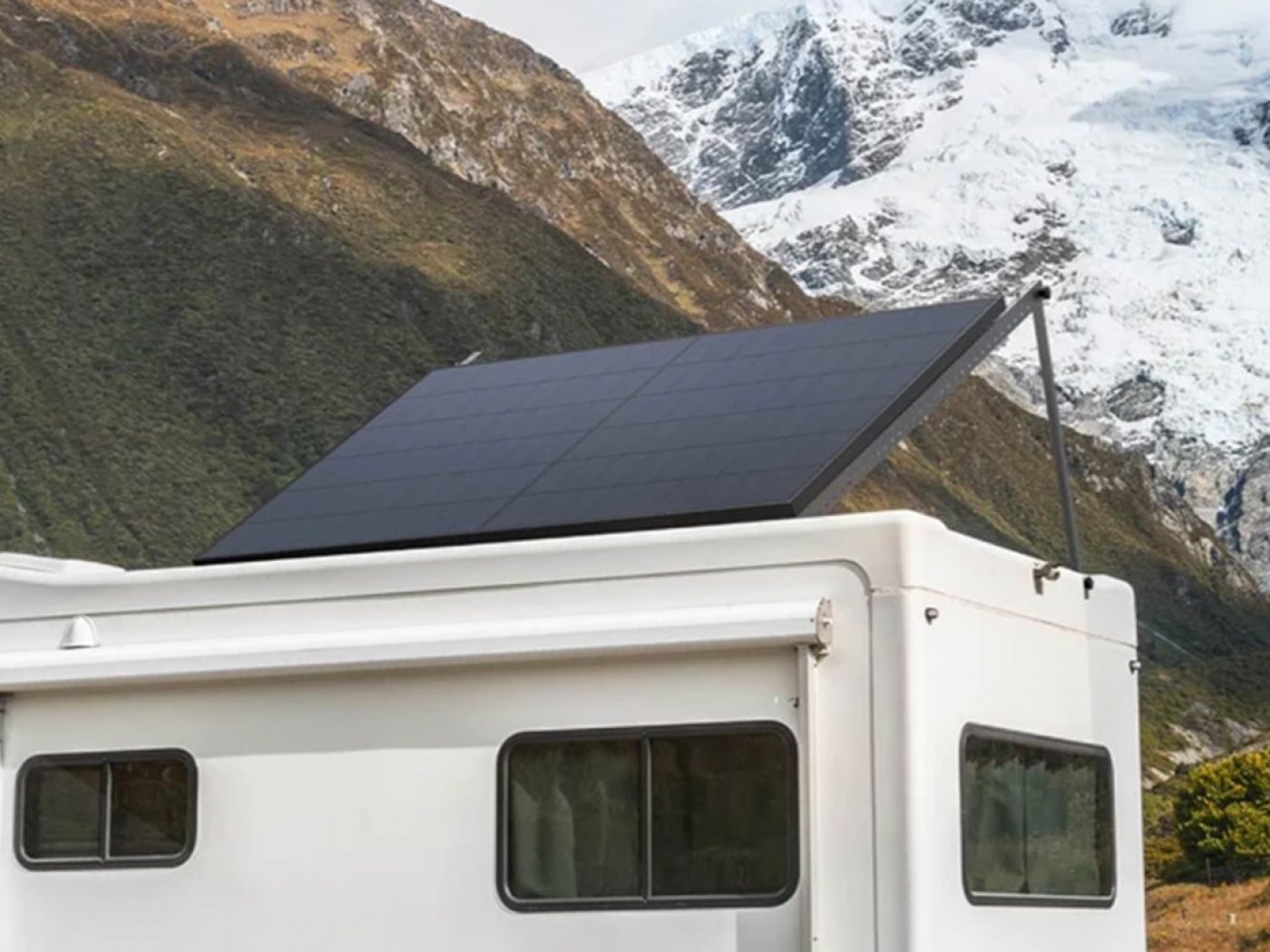 EcoFlow sada dvou rigidních solárních panelů 400W vč. sady pro uchycení