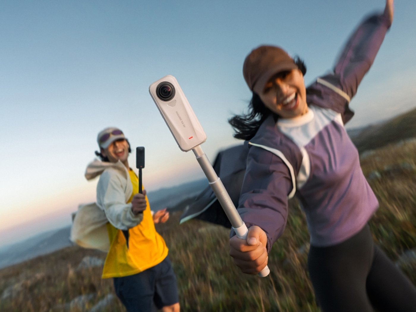 Akční kamera Insta360 X4 Air Starter Bundle - bílá