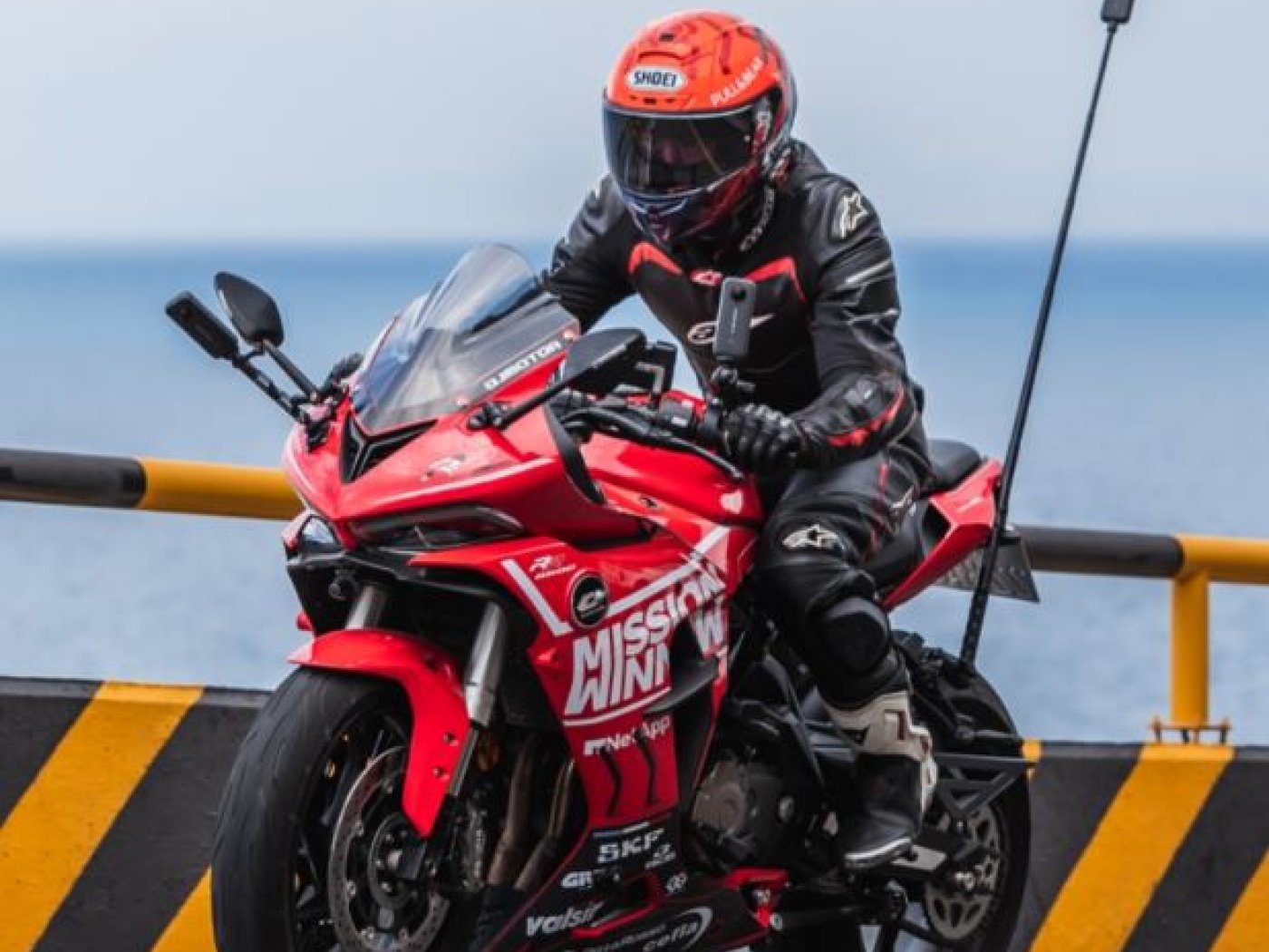 Sada příslušenství pro připevnění kamery Insta360 na motorku