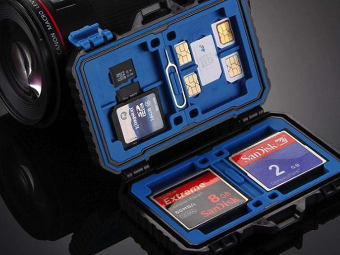 Kufřík na paměťové karty (27ks)