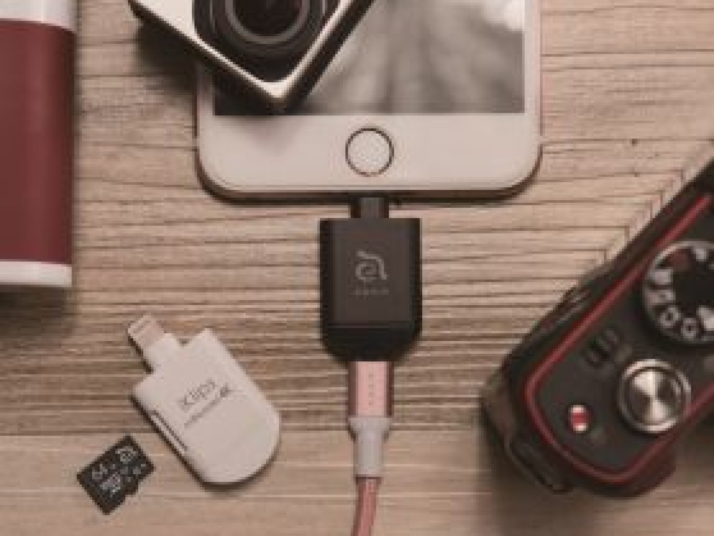 Adam Elements iKlips miREADER 4K Lightning / Micro USB čtečka microSD karet 2in1 - černá