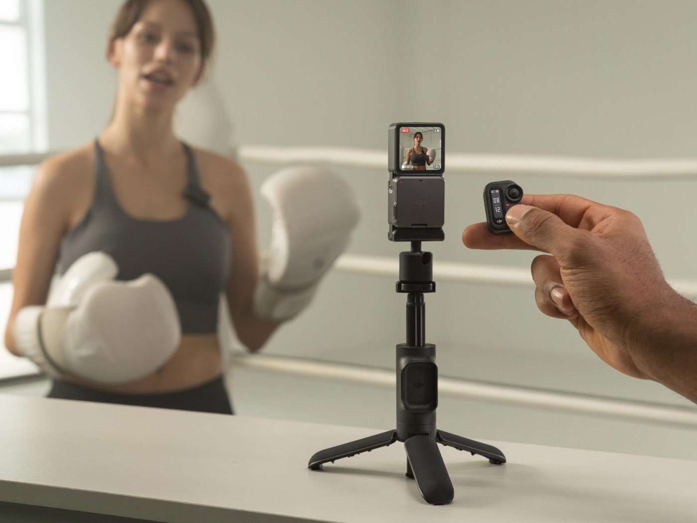 DJI Action 2 prodlužující tyč s dálkovým ovladačem