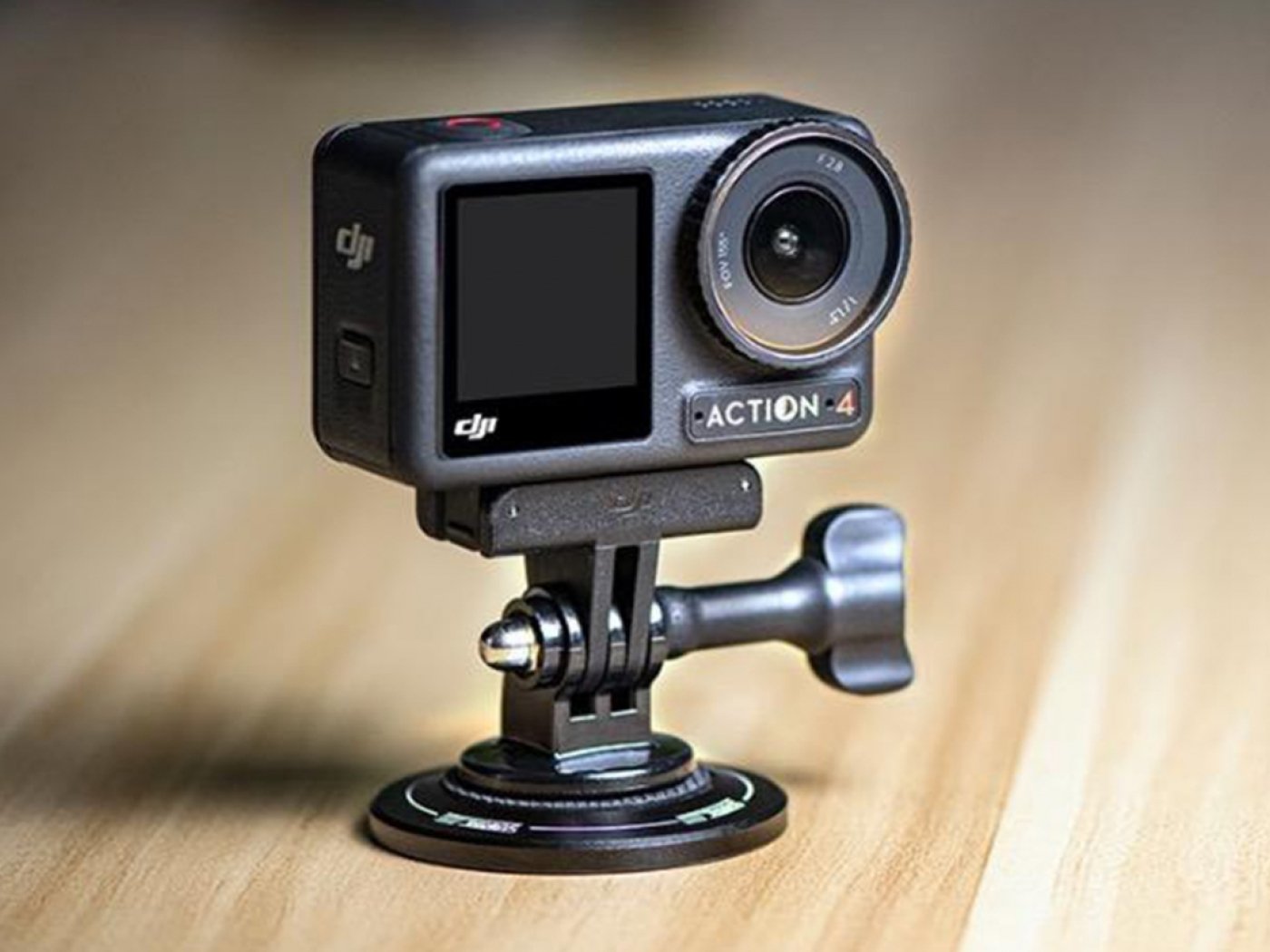 Magnetická základna na akční kameru