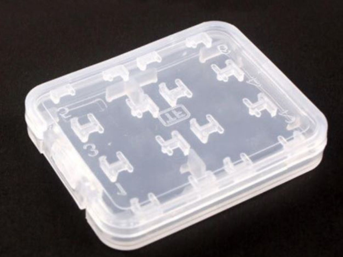 Transparentní pouzdro na paměťové karty