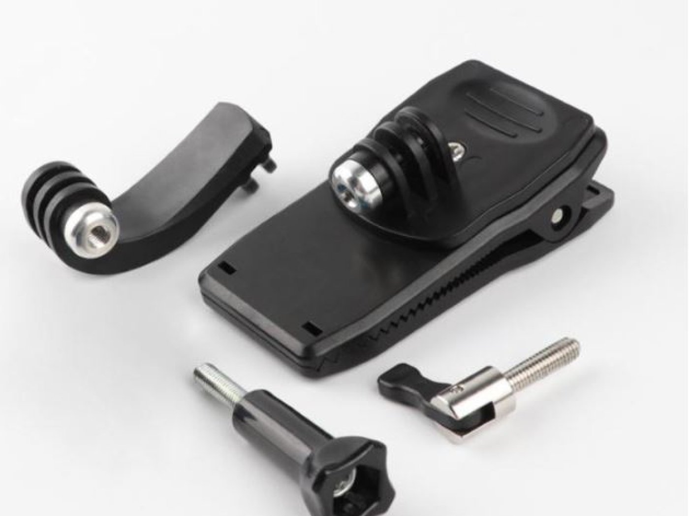 Otočný klip na batoh pro akční kameru