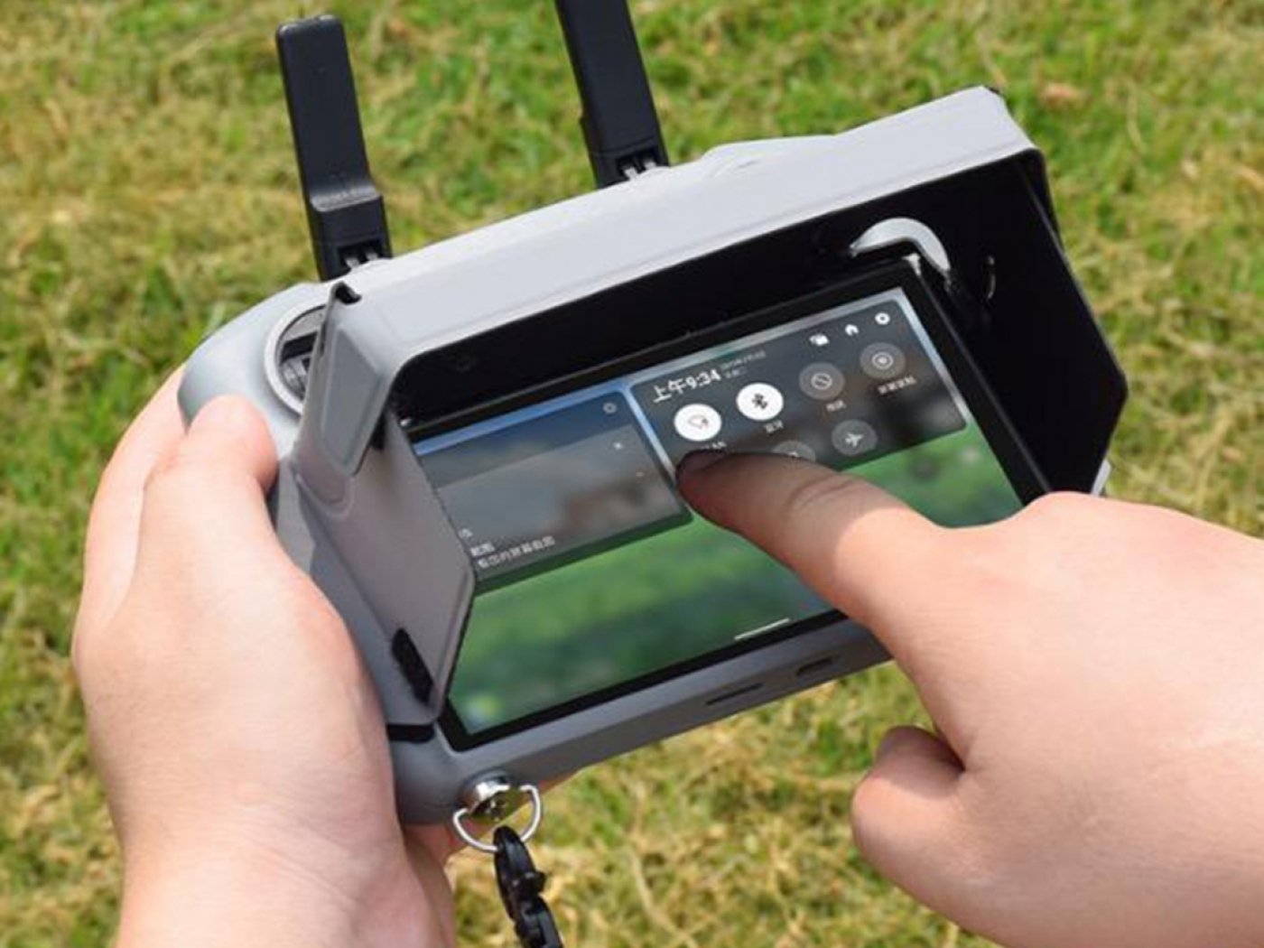 Šedá sluneční clona na dálkový ovladač DJI RC / RC 2